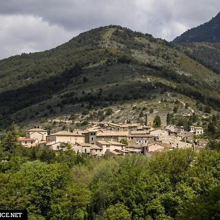 Chateau De Rosans Esterno foto
