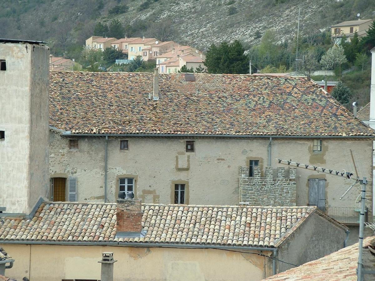 Chateau De Rosans Esterno foto