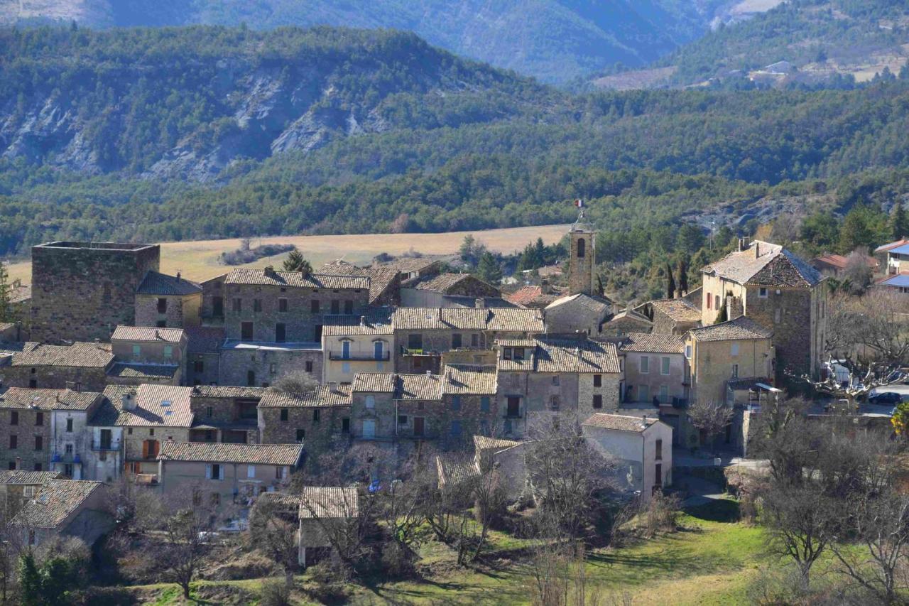 Chateau De Rosans Esterno foto