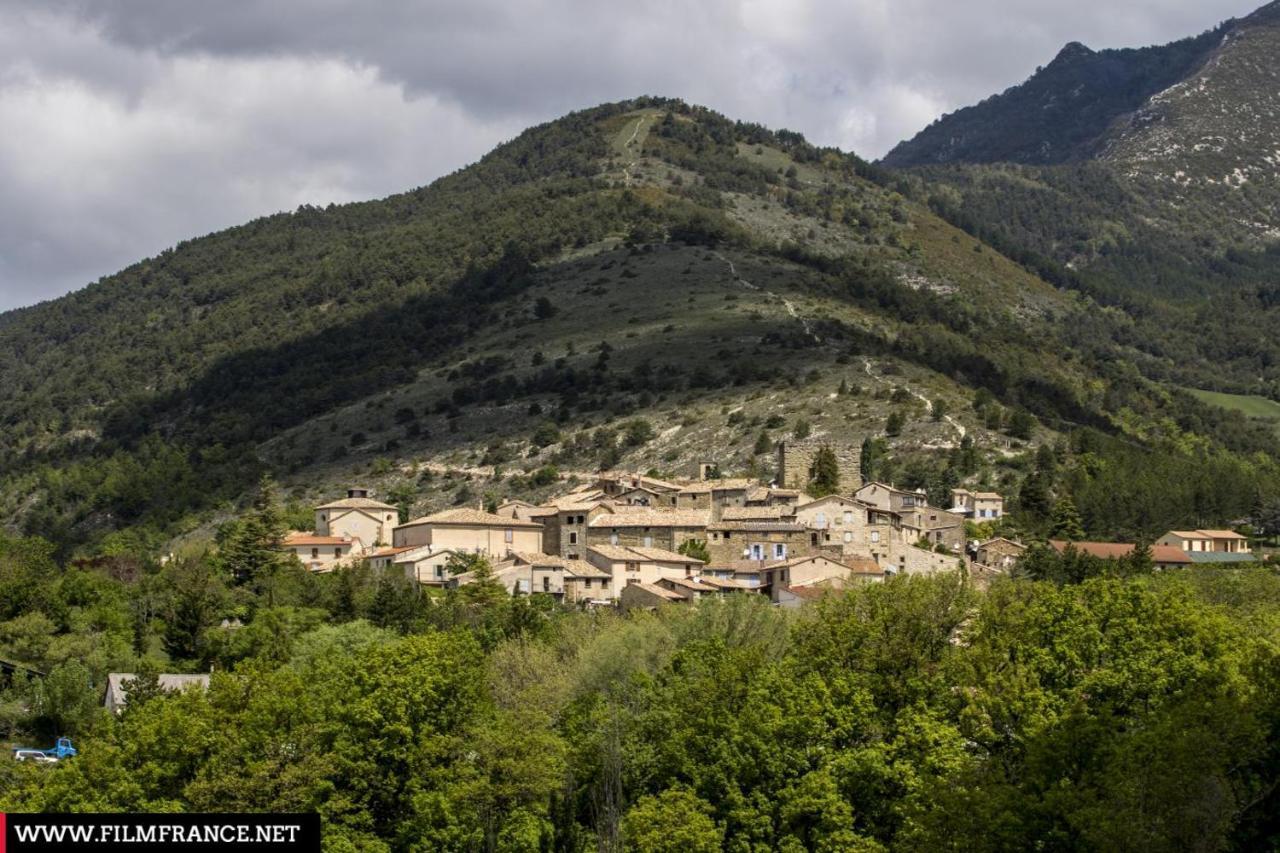 Chateau De Rosans Esterno foto